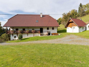 Spacious Holiday Home with Sauna in Eberstein Eberstein
